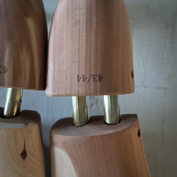 Cedar Space Shoe Horn - Picture 3 of 3